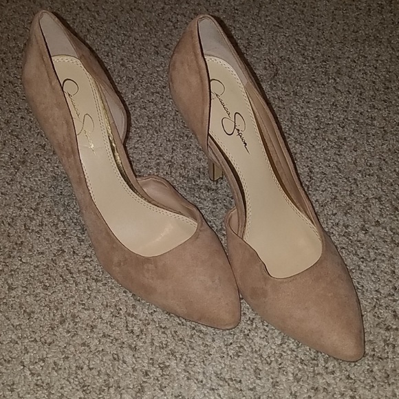 Tan heels - Picture 1 of 3